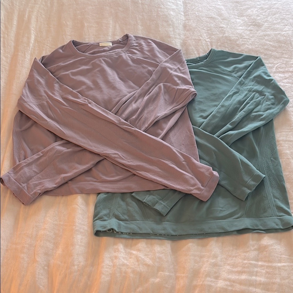 Athleta Lavender and Teal Long Sleeve Tops Pack of 2